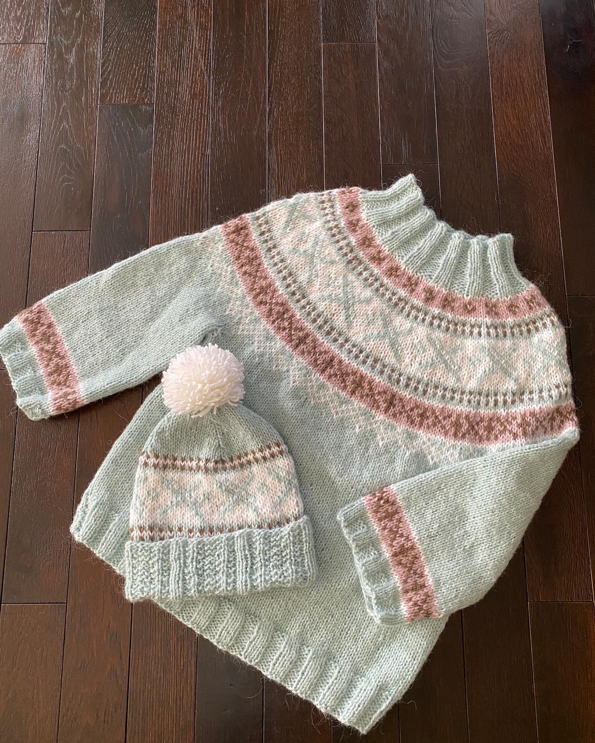 Nordic Relaxed-fit Hand-knit Pullover Sweater