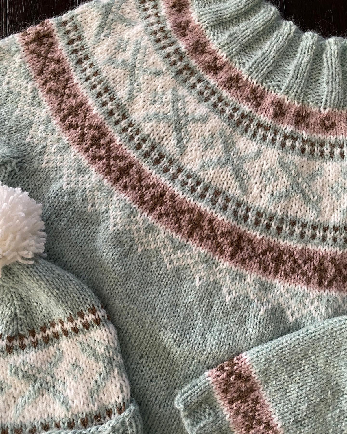 Nordic Relaxed-fit Hand-knit Pullover Sweater