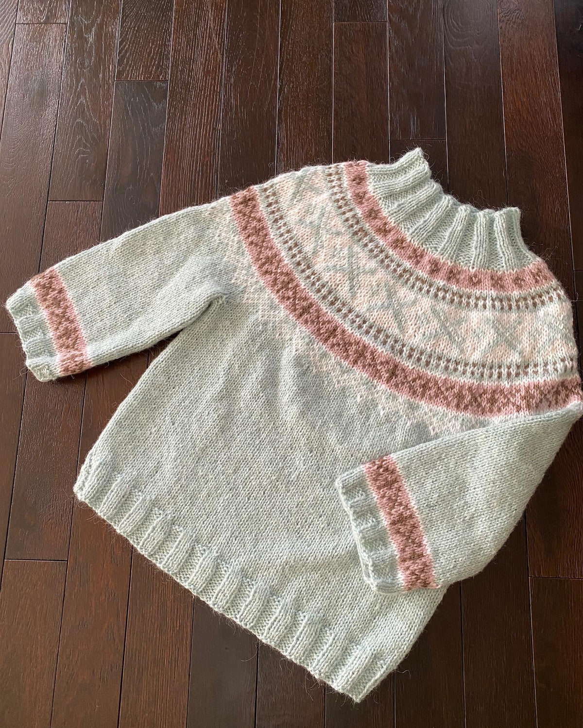 Nordic Relaxed-fit Hand-knit Pullover Sweater