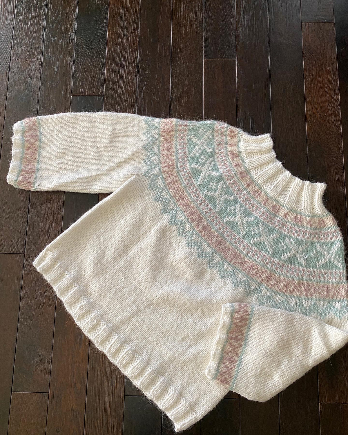 Nordic Relaxed-fit Hand-knit Pullover Sweater