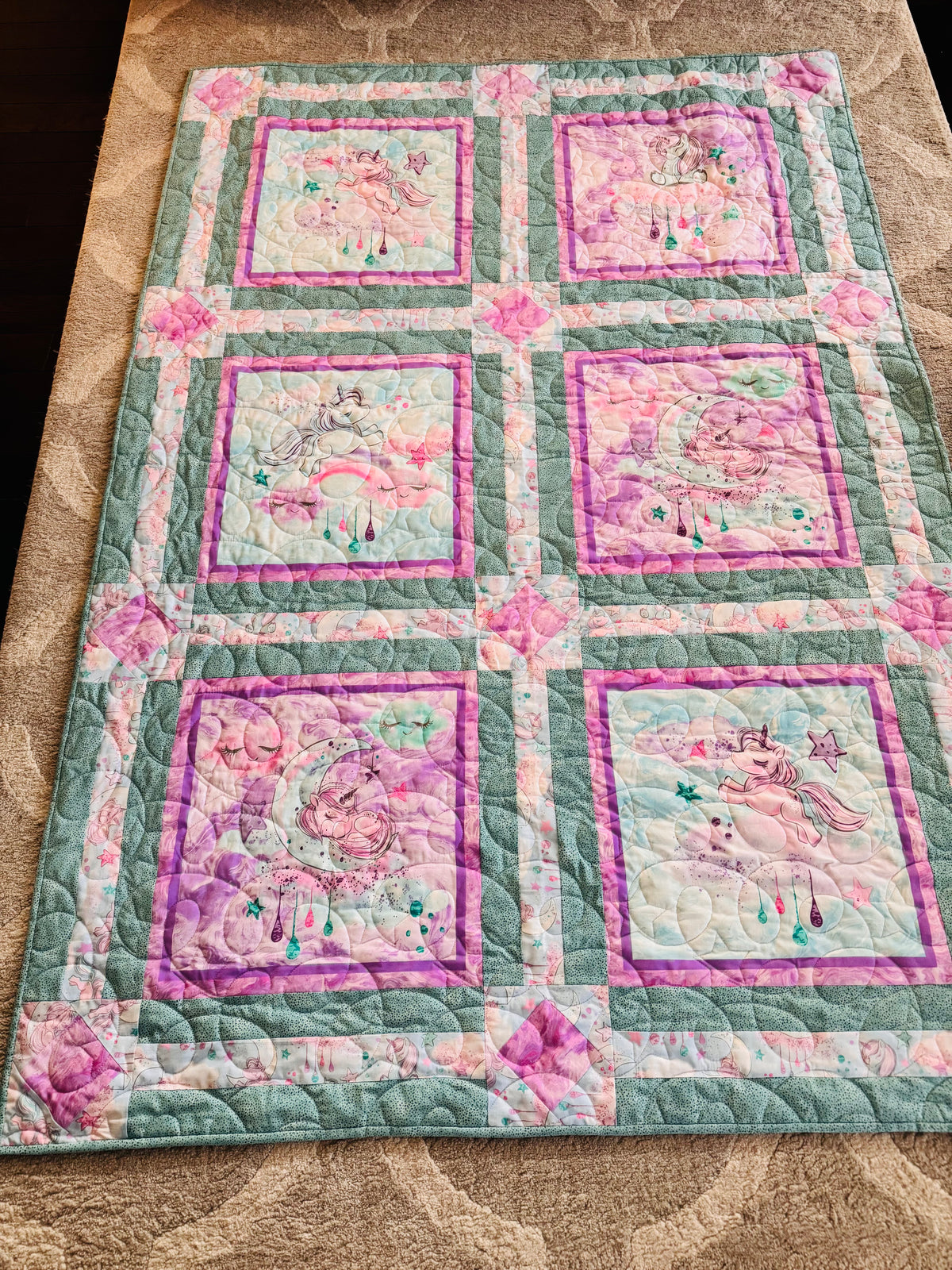 Sweet Unicorn Cozy Quilt